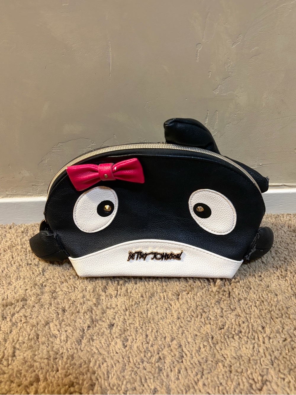 RARE Betsey Johnson Whale Cosmetic Bag